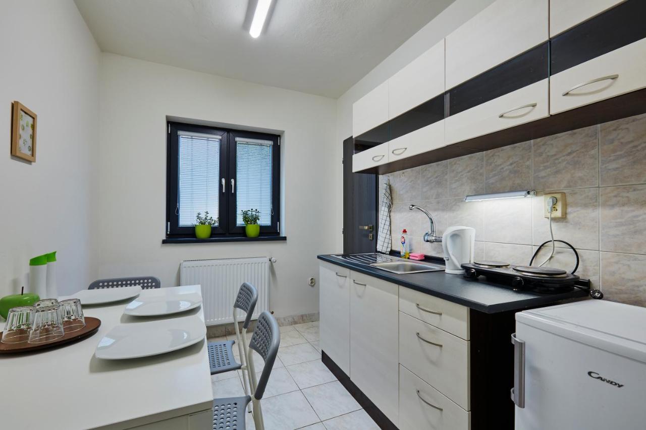 Route E58 - Camp Košice Villa Exterior foto